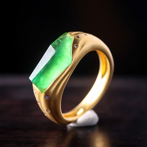 羊子珠宝 心梦  老坑高冰种甜绿18K金镶嵌翡翠设计款戒指F