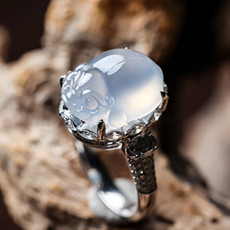 羊子珠宝 瑞兽迎春 老坑冰种细腻瑞兽翡翠18K金戒指镶嵌11.1