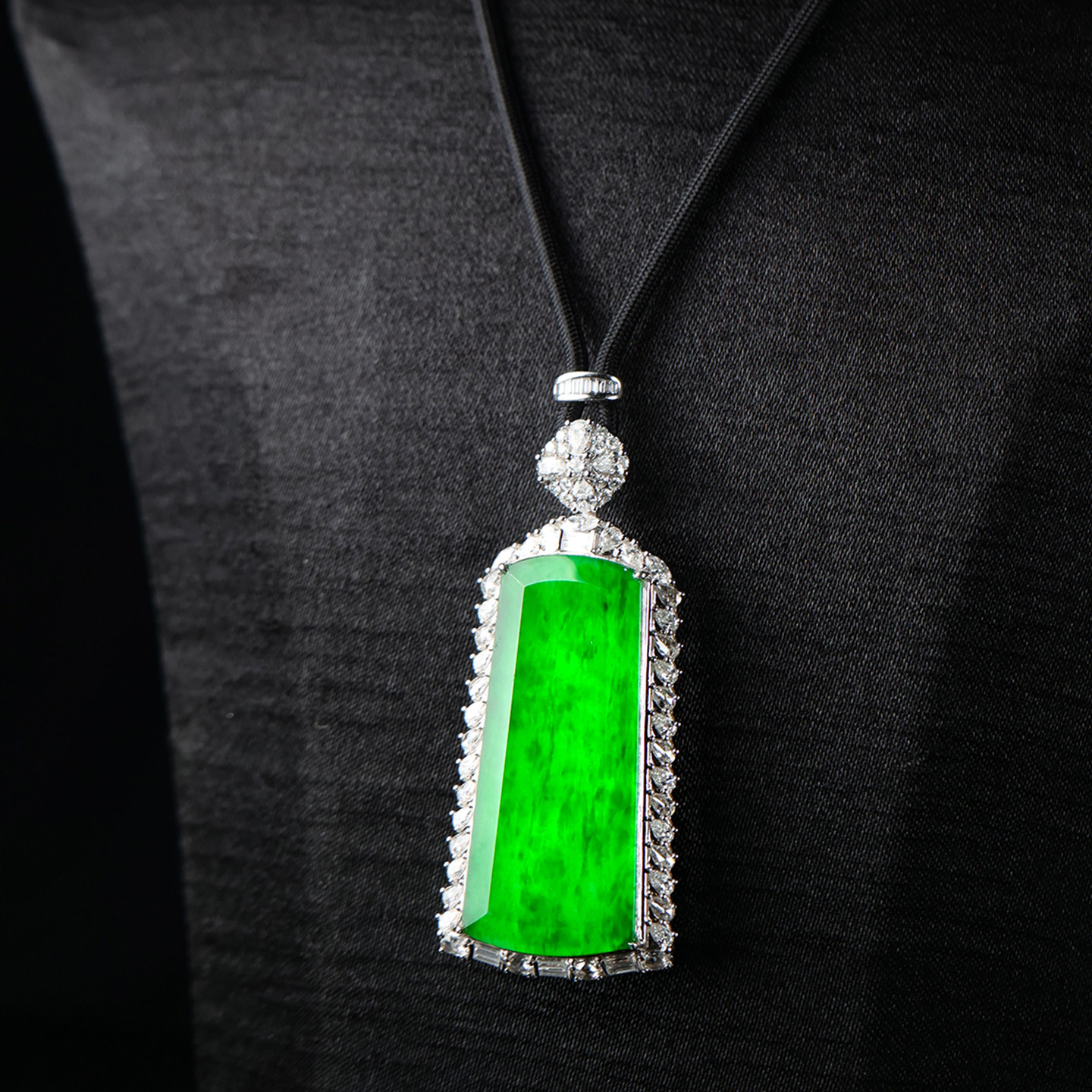 羊子珠宝 守静 老坑高冰种满绿设计款翡翠平安无事牌吊坠12.12