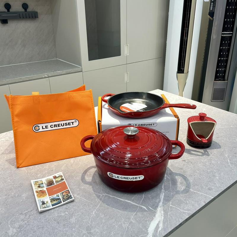法国Le白珐琅铸铁炖锅耐高温