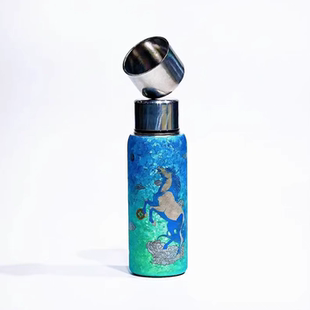 万盏茶堂墨造纯钛保温杯茶水分离马年吉祥物大容量水杯新年礼物