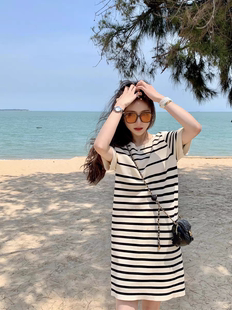 小众设计感针织黑杏条纹短袖连衣裙质感高级法式短裙茶歇裙夏