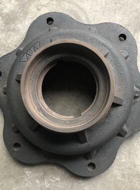 上海纽荷兰654/704/754/804B前桥前轮毂一个拖拉机农机配件