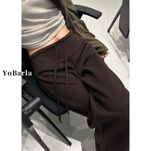 咖色垂感休闲裤女秋季新款大码胖mm宽松显瘦梨形身材阔腿运动卫裤