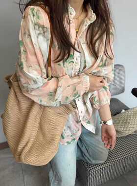 26016早春新款进口麻料印花衬衫精致小花边淑女松紧袖口碎花上衣