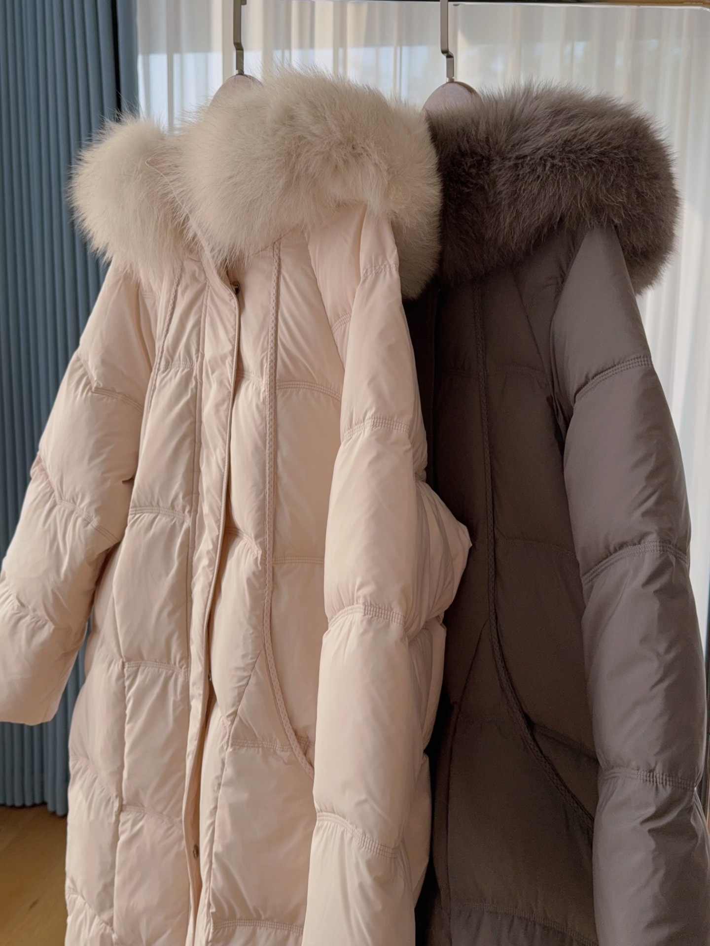 新品韩系高品质狐狸毛领连帽白鸭绒羽绒服女冬百搭显瘦中长款外套