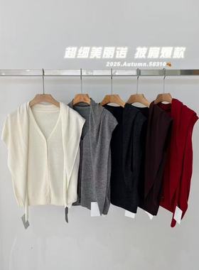 58310新品韩系V领单排扣美丽诺羊毛针织女设计感小众无袖坎肩上衣