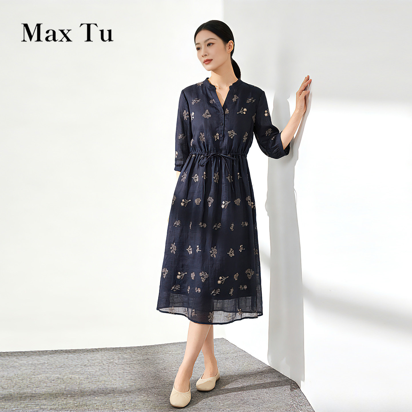 Max Tu女装2026夏休闲收腰显瘦中长裙水洗苎麻刺绣五分袖连衣裙