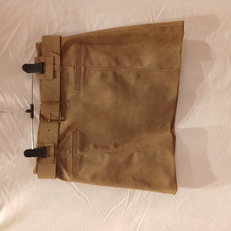 全韩百货 SYSTEM 韩代2025秋半身裙 (LH)SY2F9-WSC522W 5I29