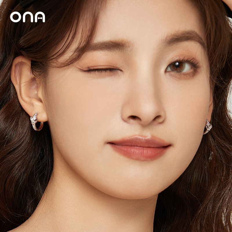 ona精致扭结耳扣耳环女