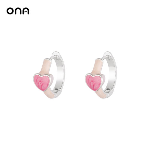 ONA奶油色爱心耳环可爱少女感