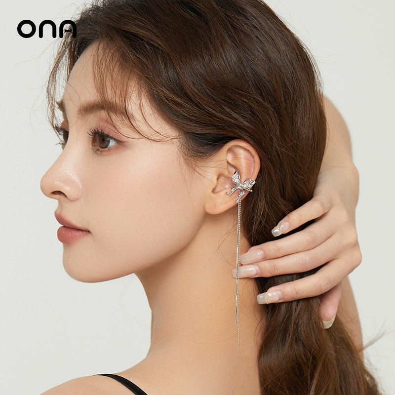 ONA长款蝴蝶流苏耳骨夹女