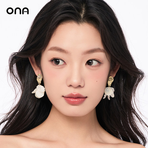 ona浅樱褶皱波纹花瓣耳环女