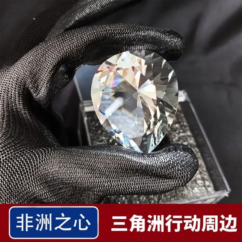 三角洲行动周边典藏级大红