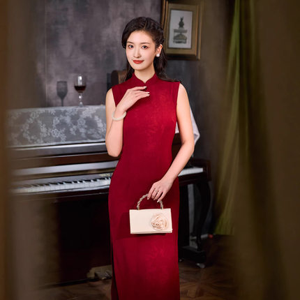 新中式旗袍无袖改良年轻款订婚敬酒服酒红色2026新款结婚礼服晨袍