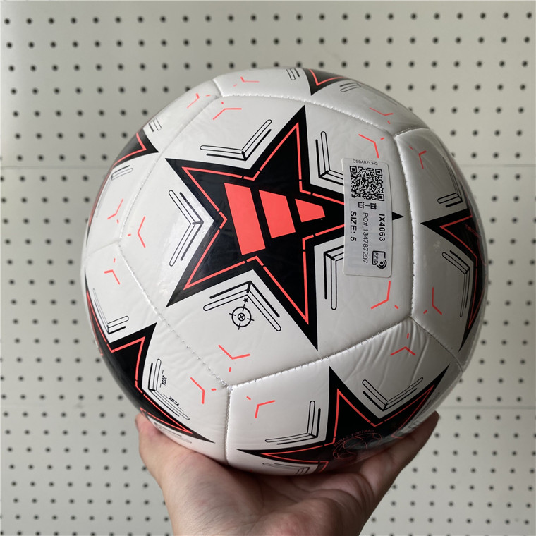 阿迪达斯24-25赛季欧冠比赛训练机缝热粘合4/5号足球IX4063