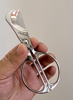 Delicate雪茄剪刀 便携手握剪 无包装价格低 很锋利