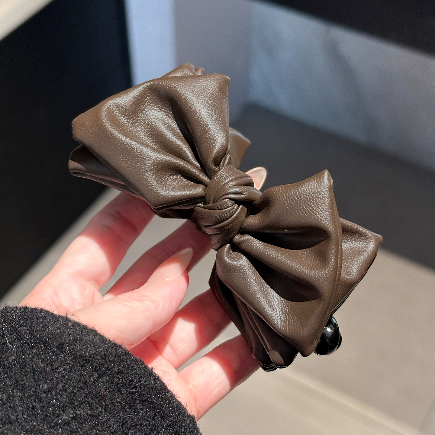 复古棕色皮质蝴蝶结香蕉夹竖夹女2026新款后脑勺高马尾发夹抓夹