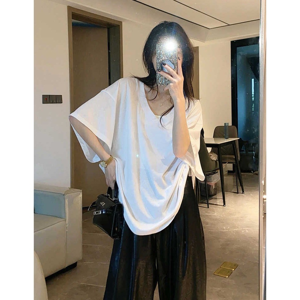 松弛感慵懒风宽松大V领口纯白色大码内搭