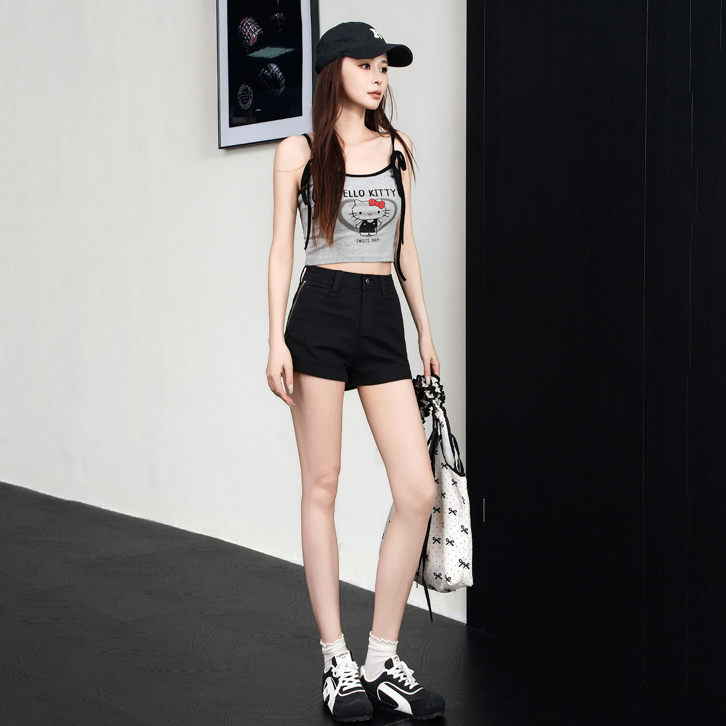 黑色高腰直筒牛仔裤女2026夏季新款微弹拉链耐磨紧身显瘦简约短裤