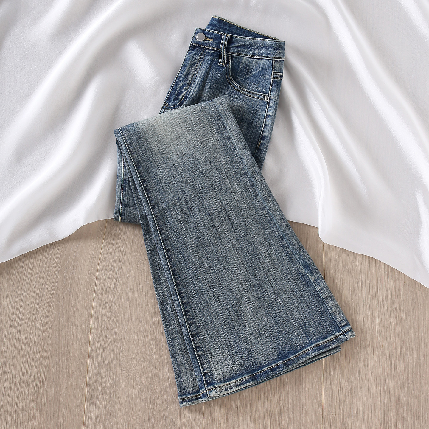 怀旧蓝高腰微喇牛仔裤女2025秋季新款修身显瘦弹力拖地喇叭裤辣妹,女装/女士精品,牛仔裤,淘宝优惠券,粉丝福利购,淘宝优惠卷