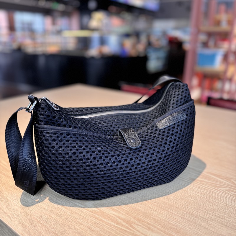 复古镂空网格饺子包2025新款