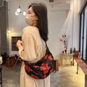 饺子包女2024新款尼龙女包斜挎包单肩提花帆布包时尚百搭小包包