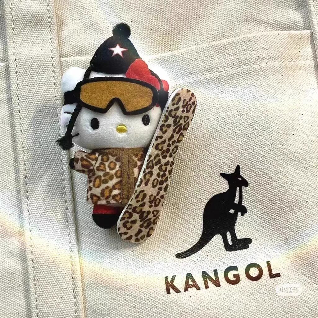 日本豹纹辣妹滑雪板中古kitty包包挂件书包挂饰毛绒kt猫公仔玩偶