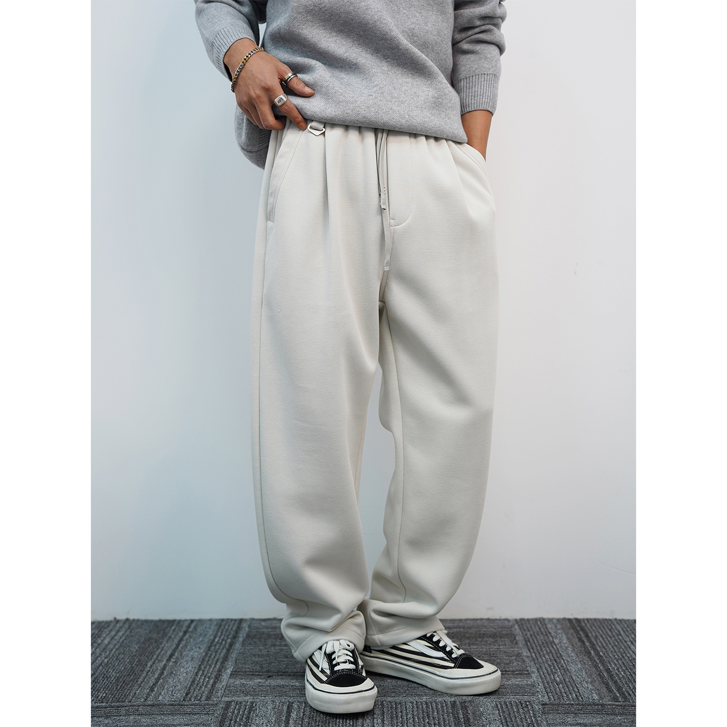 2025秋冬新款休闲运动纯色卫裤