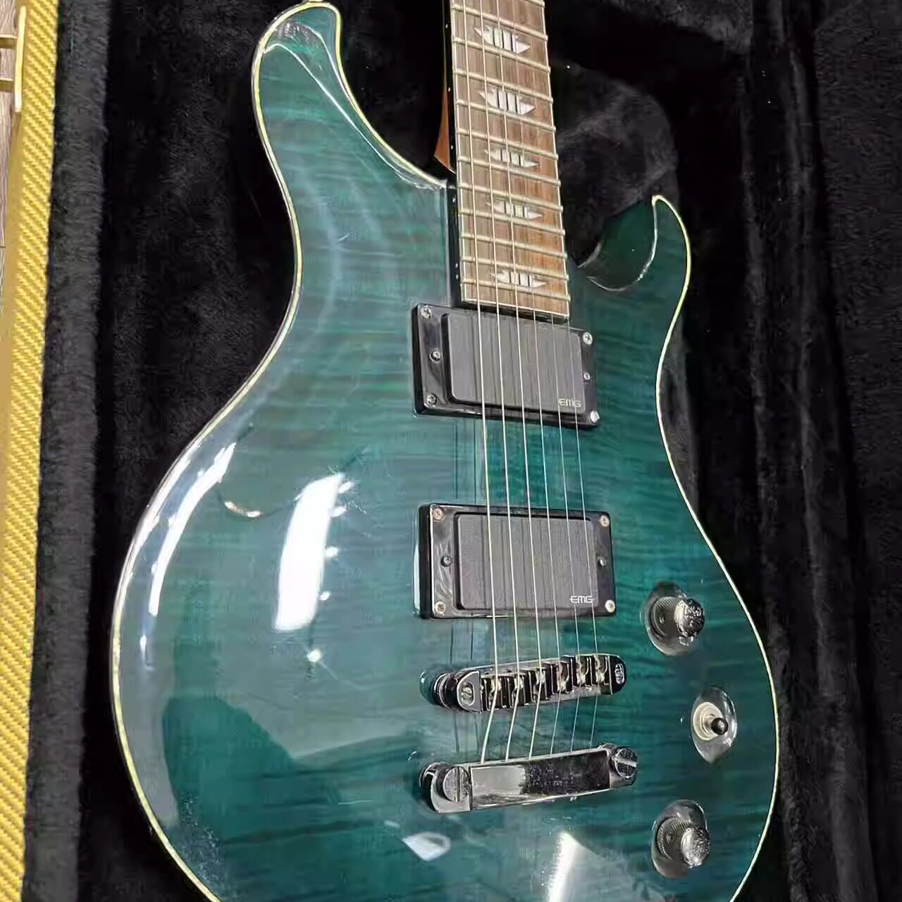 charvel dc-1电吉他