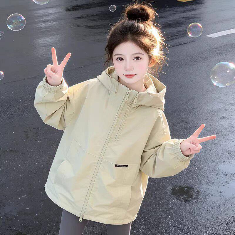 女童春季外套2026新款儿童洋气春秋款冲锋衣中大童连帽运动上衣潮