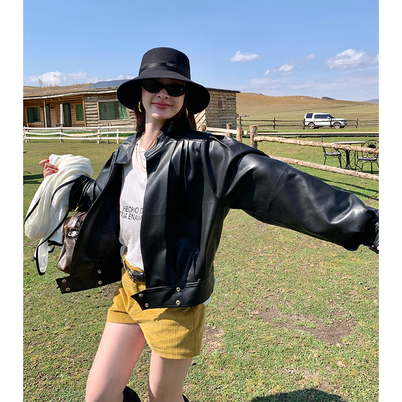 tingtings 复古卡其色灯芯绒短裤女早秋新款辣妹热裤显瘦百搭靴裤