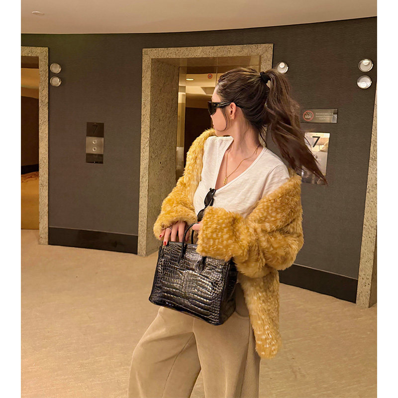 小鹿印花环保皮草外套女毛毛上衣