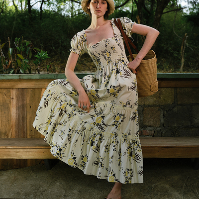 TOP家 浪漫度假 法式复古艺术氛围油画笔触印花方领超大摆连衣裙
