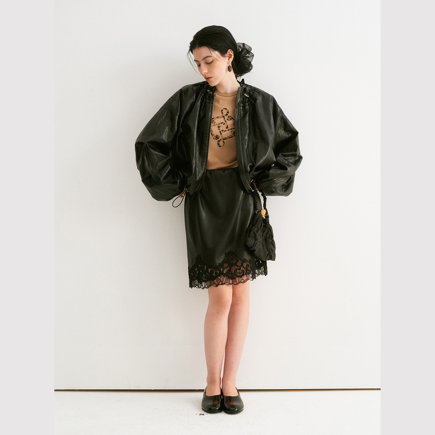 TOP家 自在时髦 复古机车风抽绳小立领落肩宽松环保PU皮夹克外套