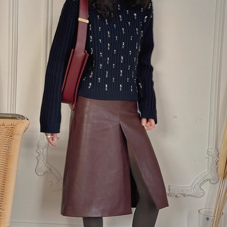 TOP家 秋冬点睛搭配 法式复古高级安可拉红哑光PU皮前开叉半身裙