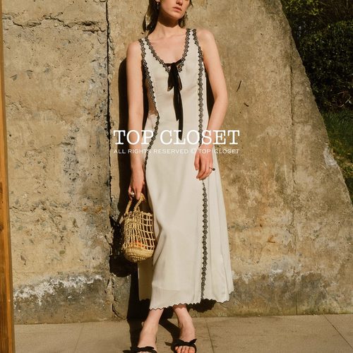 TOP家 轻盈步伐 法式浪漫复古撞色绣花工艺光泽醋酸v领无袖连衣裙