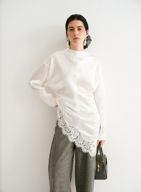 TOP家 珍珠光感 法式复古斜褶皱肌理醋酸蕾丝花边斜下摆长袖上衣