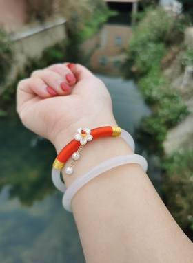 包邮/天然白冰玛瑙美人条手镯圆条玉髓咔6毫米玉髓手环红色编绳花