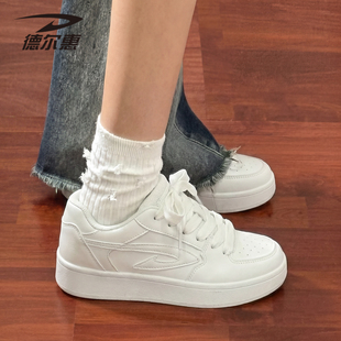 德尔惠小白鞋女款2026新款爆款厚底时尚百搭配裙子透气运动鞋板鞋