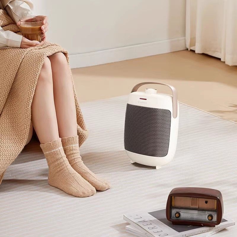 艾美特小型桌面暖风机家用办公