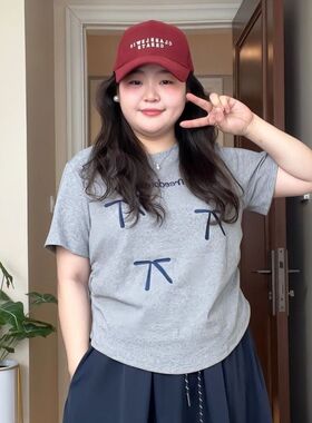 大码女装灰色蝴蝶结刺绣正肩短袖t恤女夏季新款胖mm显瘦韩系上衣