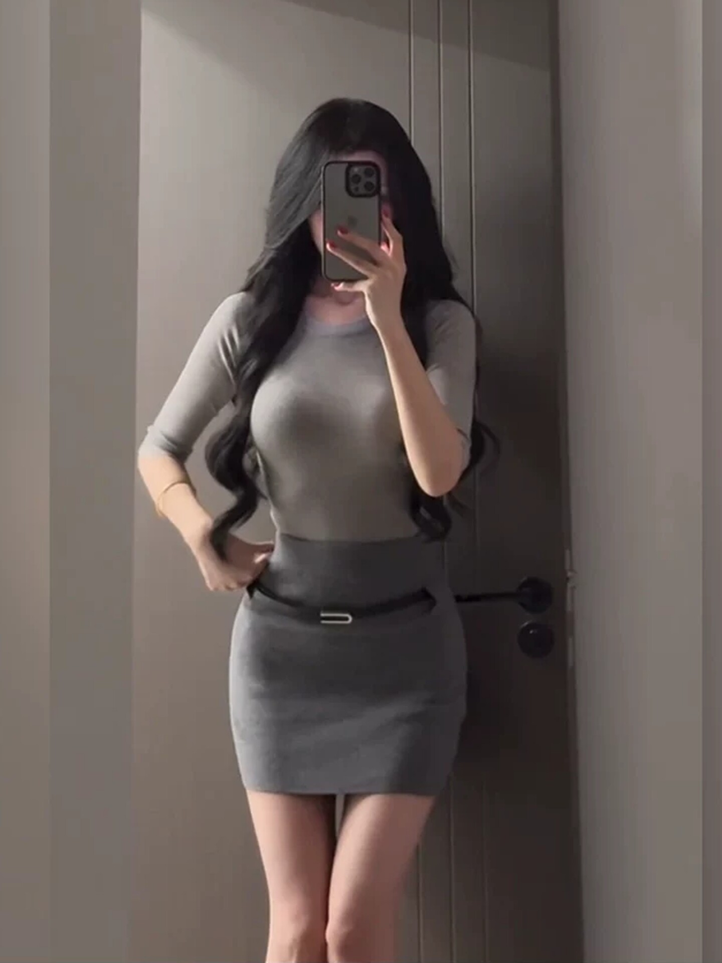 轻熟简约风性感修身T恤上衣包臀短裙女秋季ol风高腰显瘦两件套装
