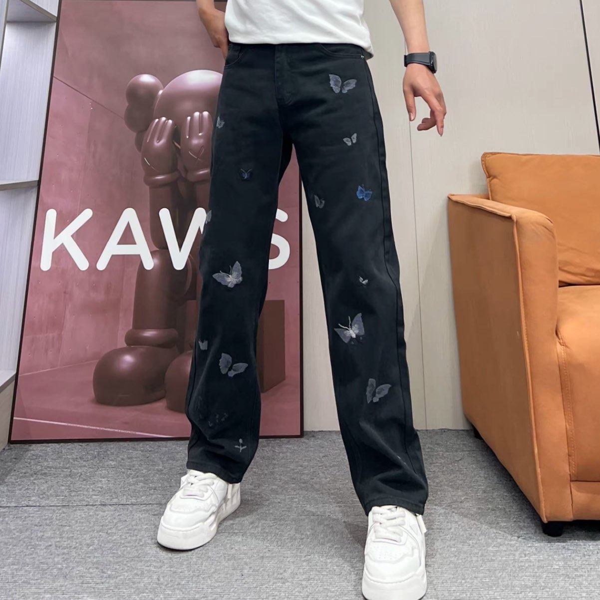 设计款蝴蝶刺绣牛仔裤男宽松潮流痞帅弯刀裤美式休闲高街阔腿长裤