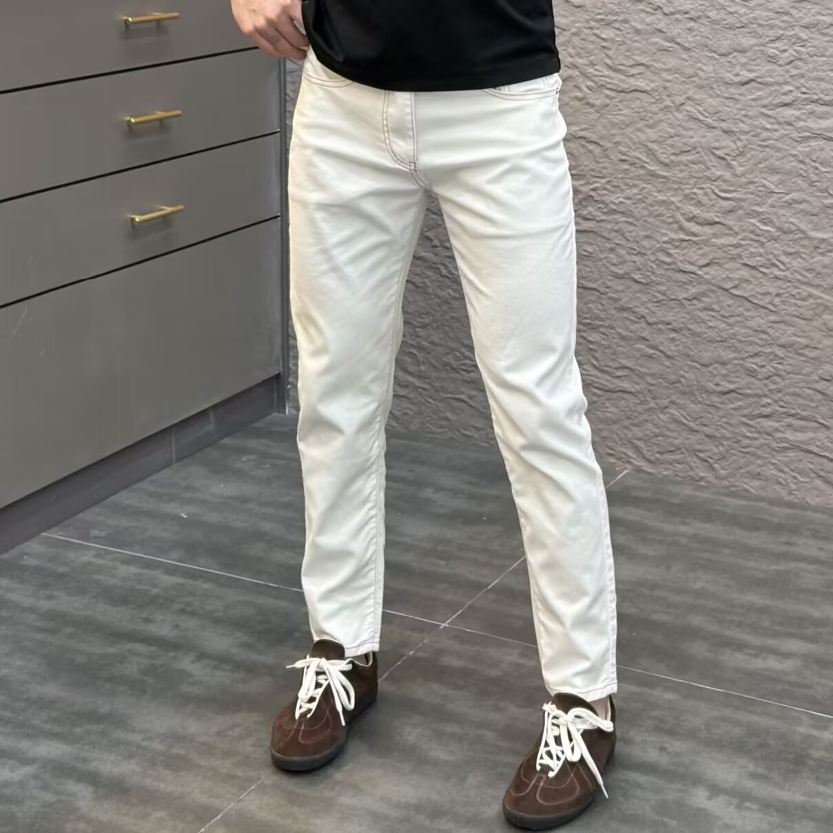 白色简约牛仔裤男修身小直筒2025春夏季新款韩版净版纯色休闲长裤