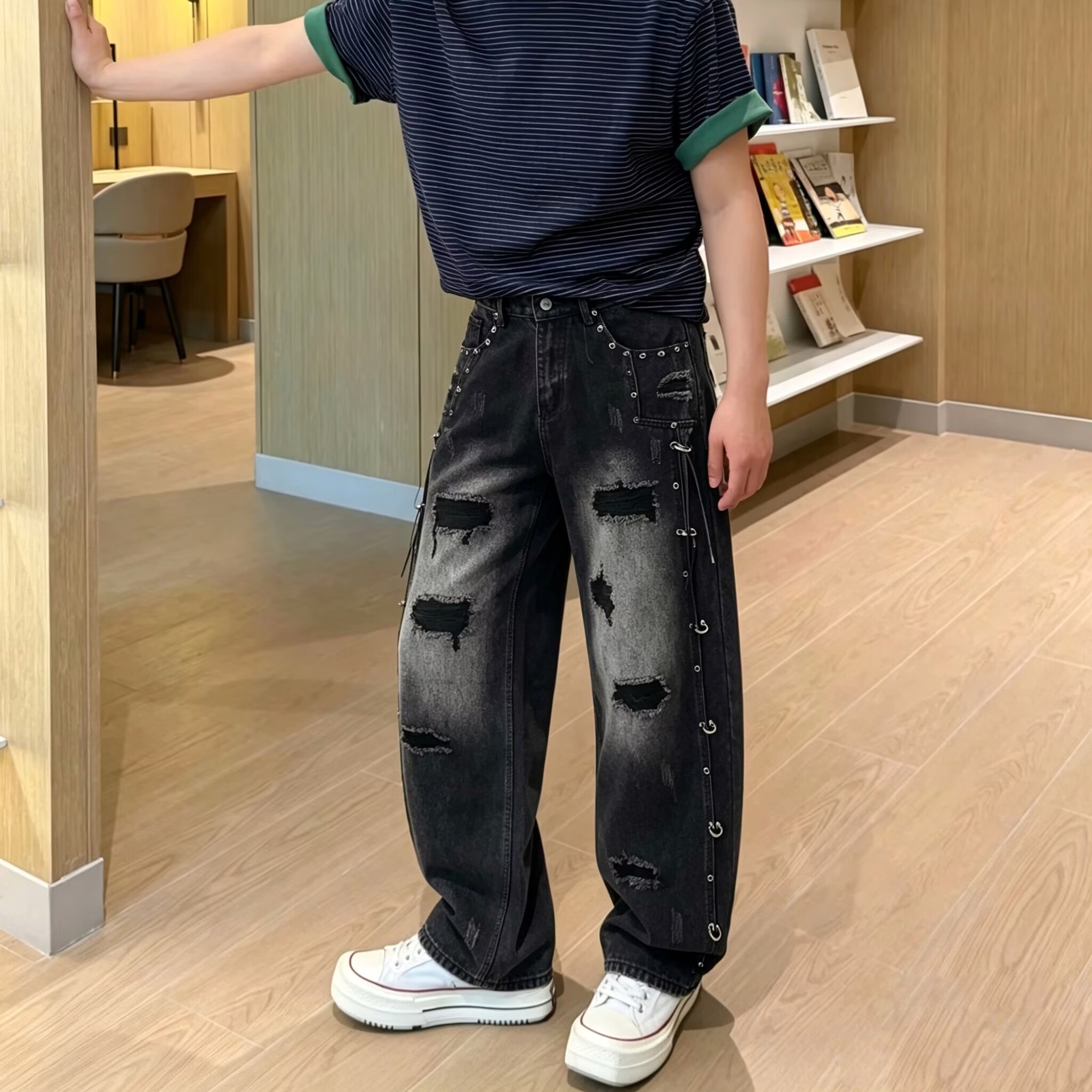 设计款拼接金属装饰牛仔裤男宽松秋冬季新款潮牌假破洞大直筒长裤