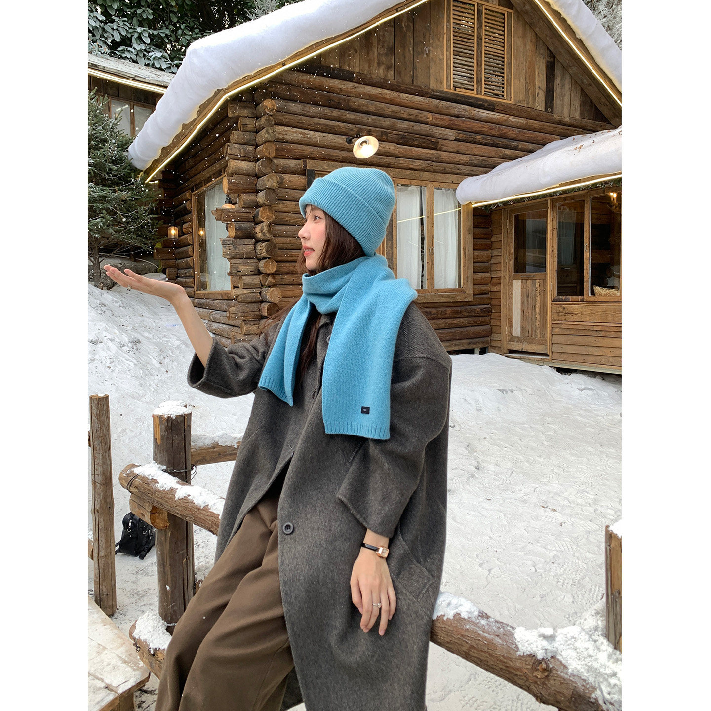 芝士商店~美利奴纯羊毛帽子围巾一体女生蓝色毛线针织保暖套装ins