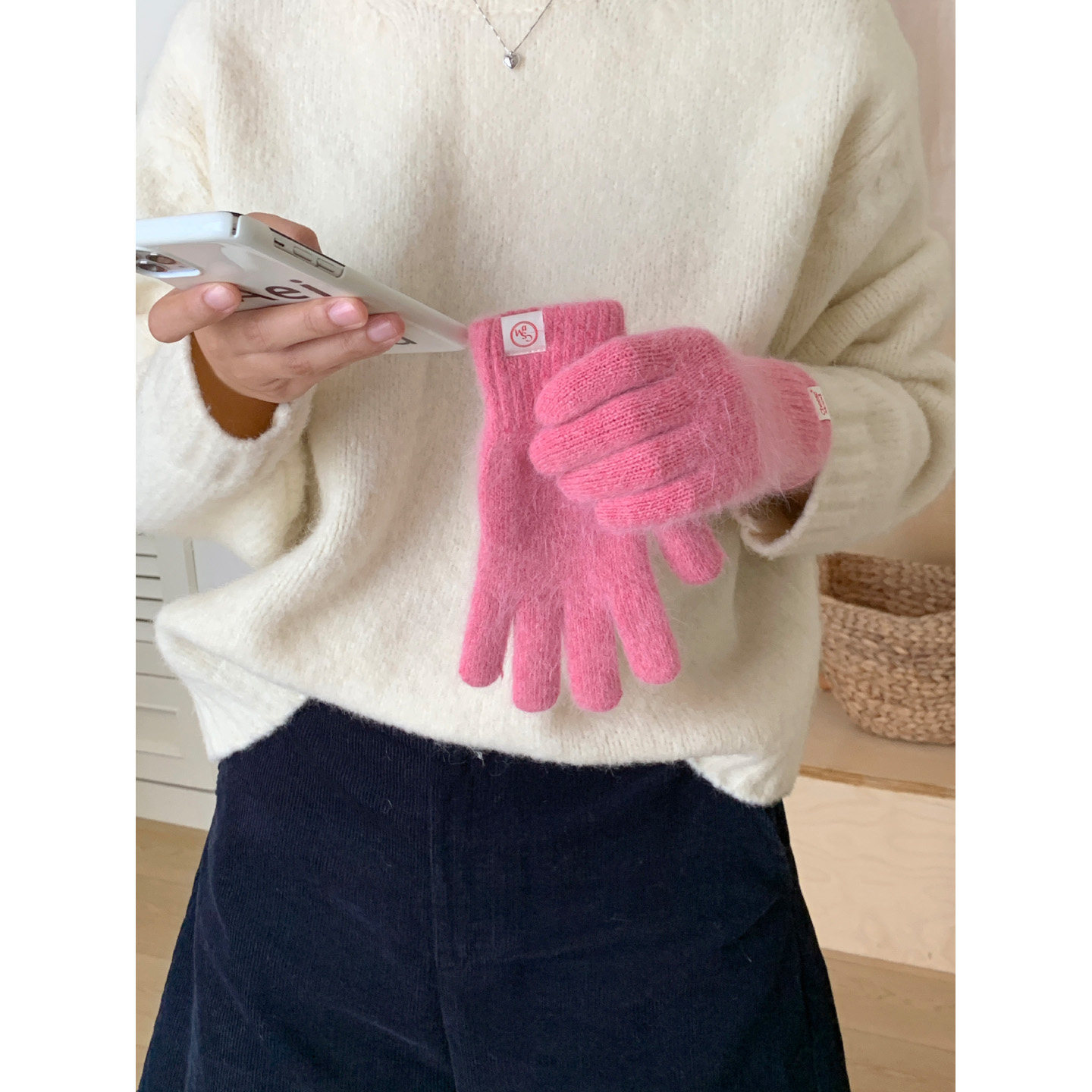 定制款~韩系粉色可爱兔毛手套女复古防寒保暖骑行针织五指手套ins