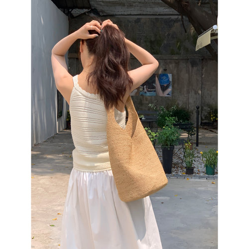 芝士商店~手工编织拉菲草水桶包