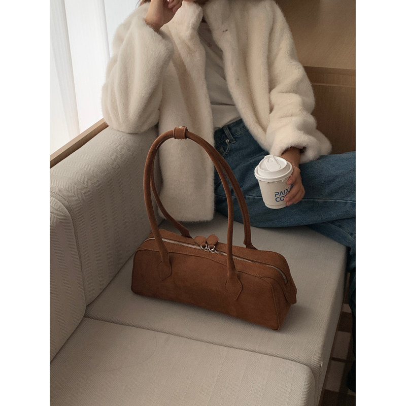 芝士商店复古气质纯色法棍腊肠包